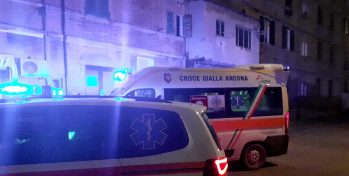 Quindicenne trovato morto in un fossato con la bicicletta