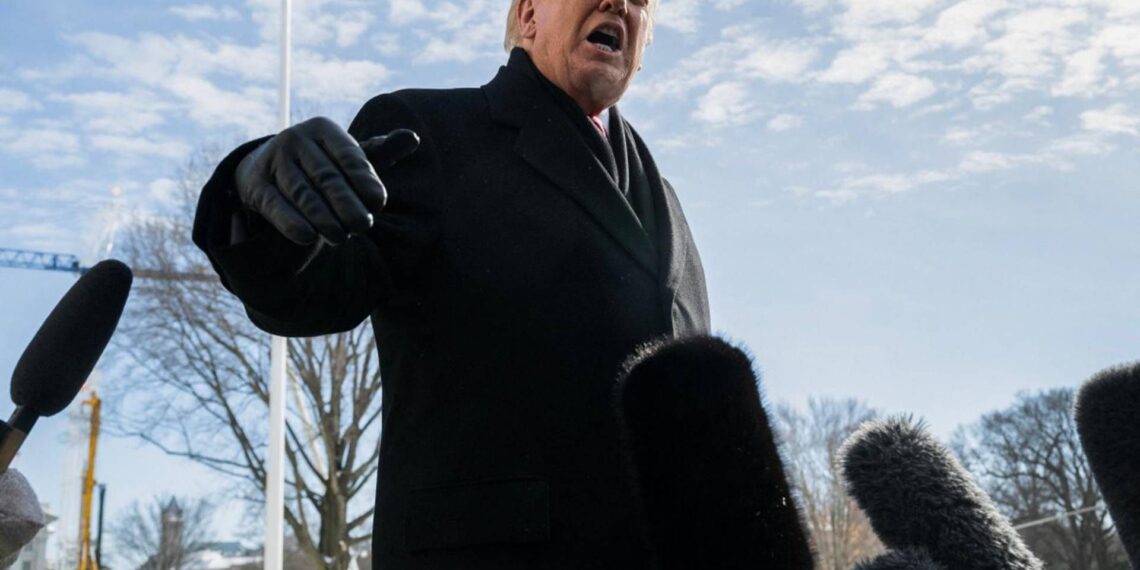 “Il tempo sta per scadere”, ultimatum di Trump all’Iran. Ira di Teheran: “Reagiremo”