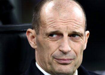 Milan infuriato con gli arbitri, Scudetto ormai andato: Allegri costretto a cambiare ‘mestiere’