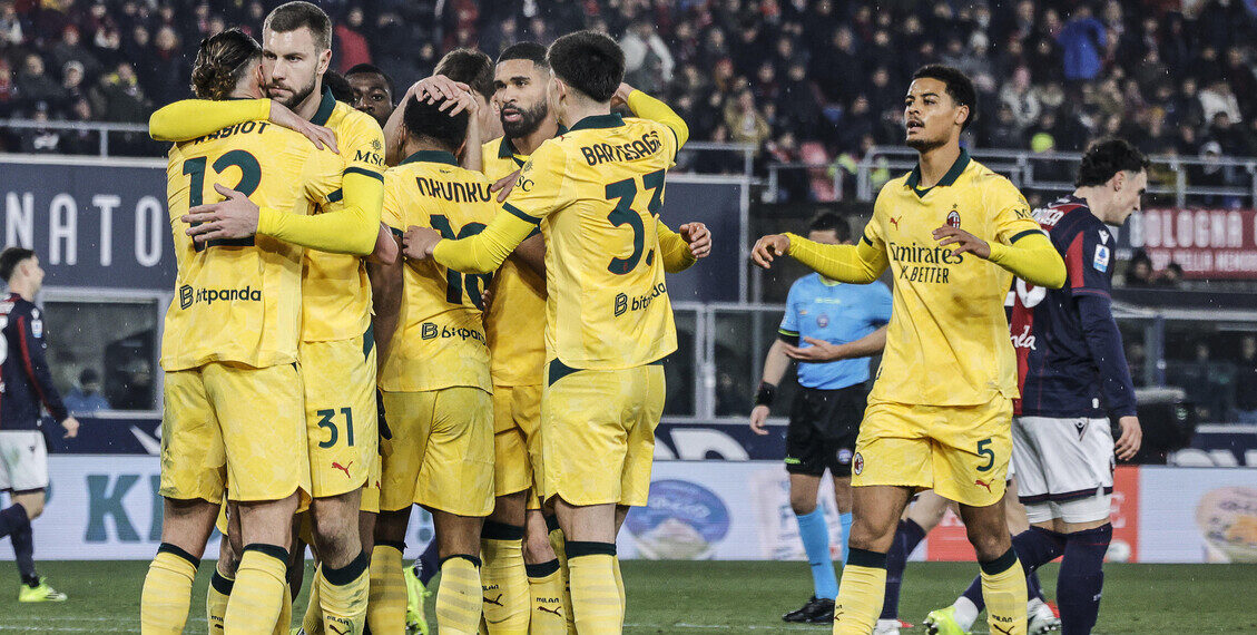 Il Milan vince 3-0 a Bologna e accorcia sull’Inter