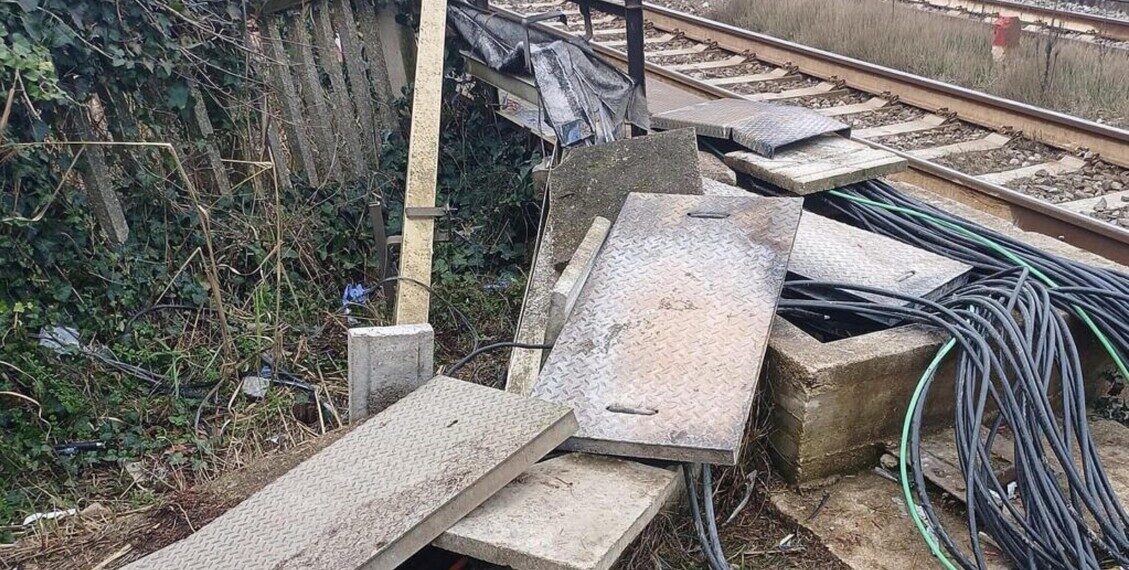 Sabotaggio sulla linea per la Valtellina, la Dda di Milano indaga per terrorismo