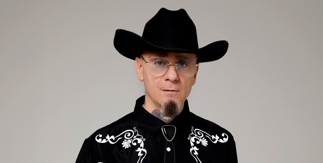 J-Ax esplosivo a Sanremo, strali contro Ice, Trump e Governo