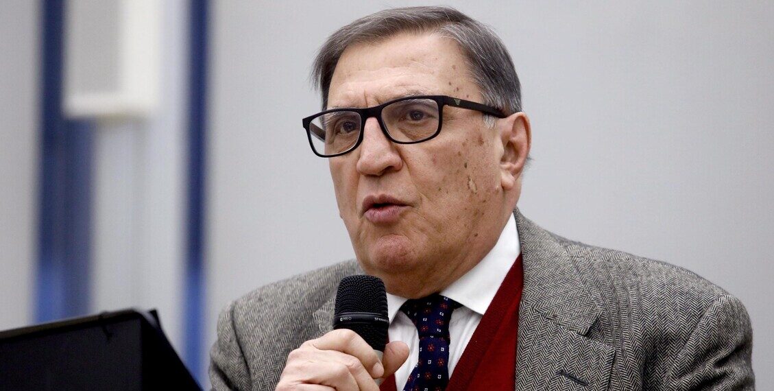 Tensioni con Romano La Russa, i consiglieri lombardi di FI lasciano l’Aula