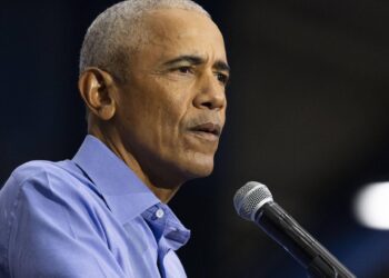 Obama: “Gli alieni esistono, ma non sono nell’Area 51”