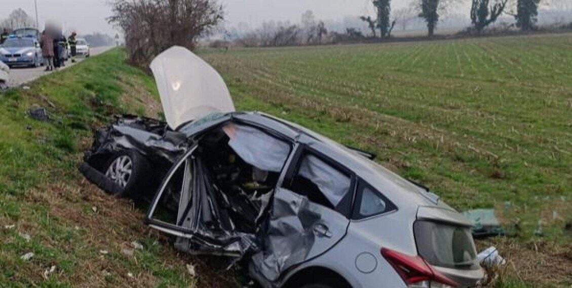 Scontro fra due auto nel Cremonese, un morto