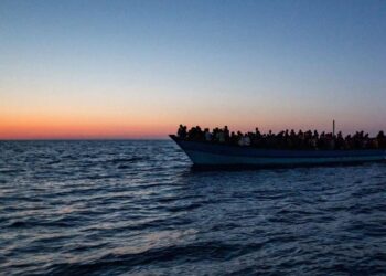 Migranti, governo prepara ddl: verso norme su Patto asilo e ipotesi ‘blocco navale’