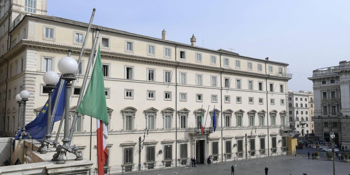 Sicurezza, governo accelera: oggi a Palazzo Chigi riunione su decreto