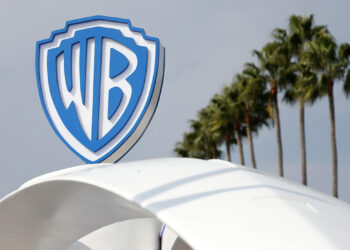 Warner Bros valuta riapertura trattative con Paramount