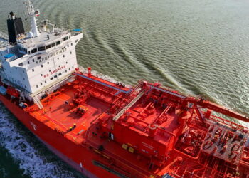 Trump, ‘Pechino deve aiutare, 90% del suo petrolio viene da Hormuz’