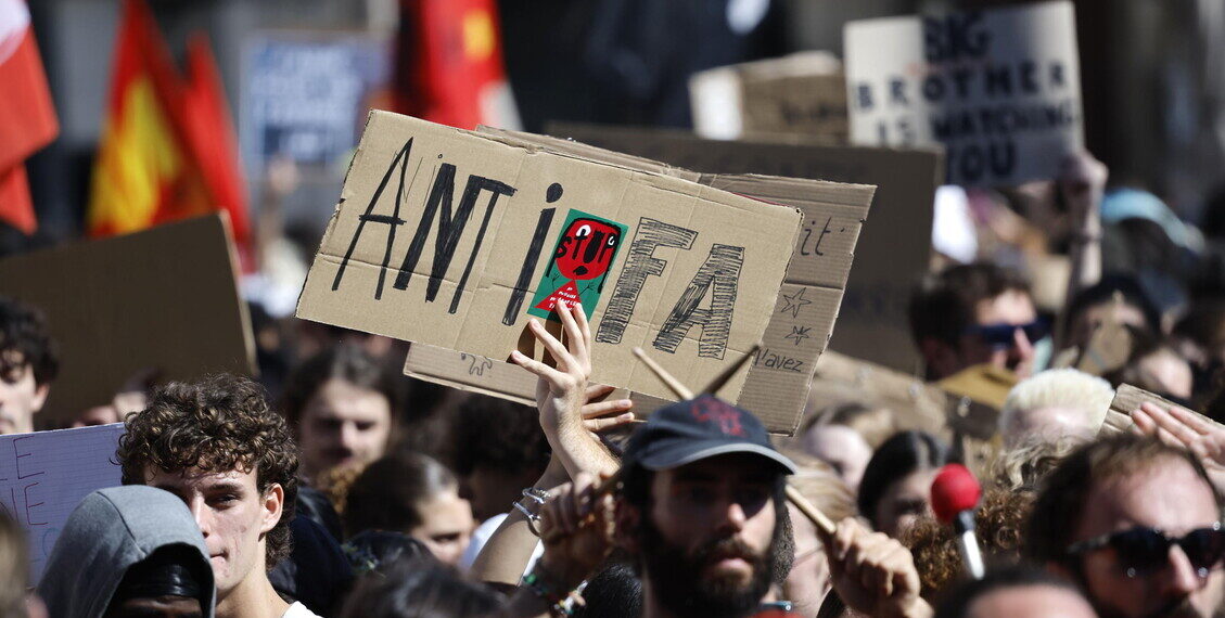 La Lega come Orban e Trump: ‘Anarchici e antifa sono terroristi’