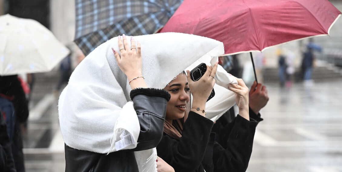 A Milano allerta meteo per vento forte, domani chiusi i parchi
