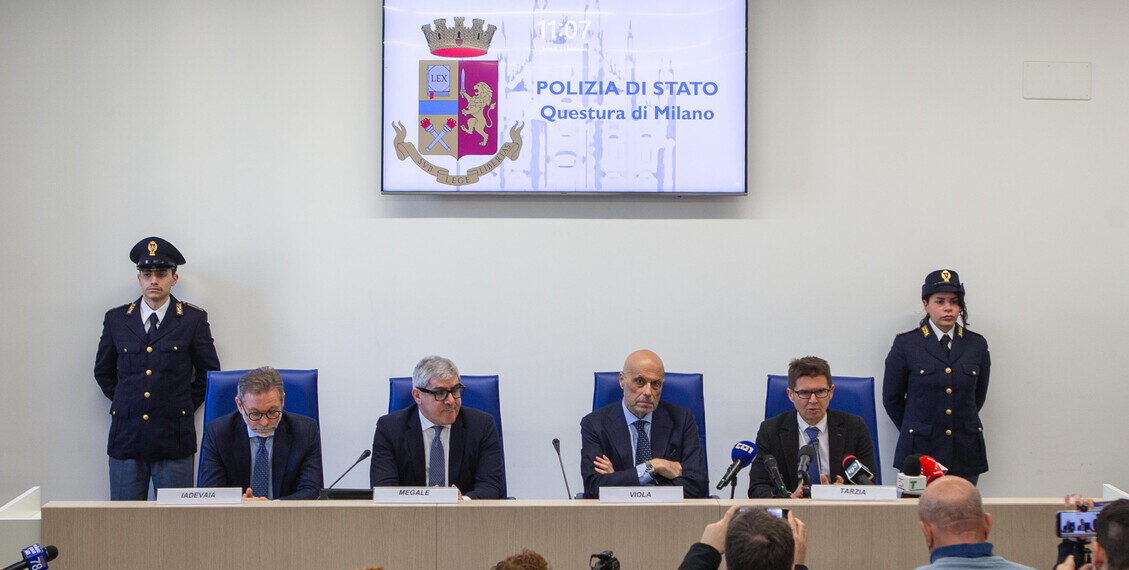 Altri due poliziotti indagati a Milano nell’indagine su Cinturrino