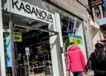 Kasanova salvata da Pamaf, acquisizione al 100% e piano di rilancio con nuovi negozi