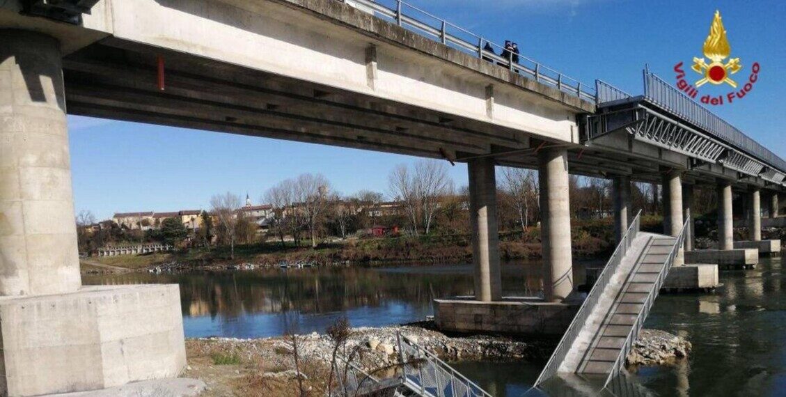 Quinto crollo della passerella ciclopedonale sull’Adda