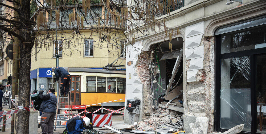 Tram deragliato, ‘chiamata del tranviere sei minuti prima dello schianto’
