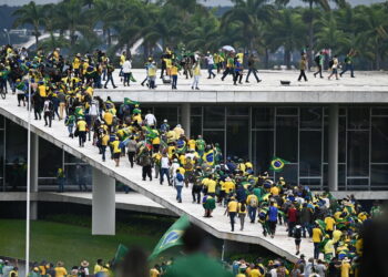 L’Argentina dà il rifugio a condannato per l’assalto al Congresso in Brasile
